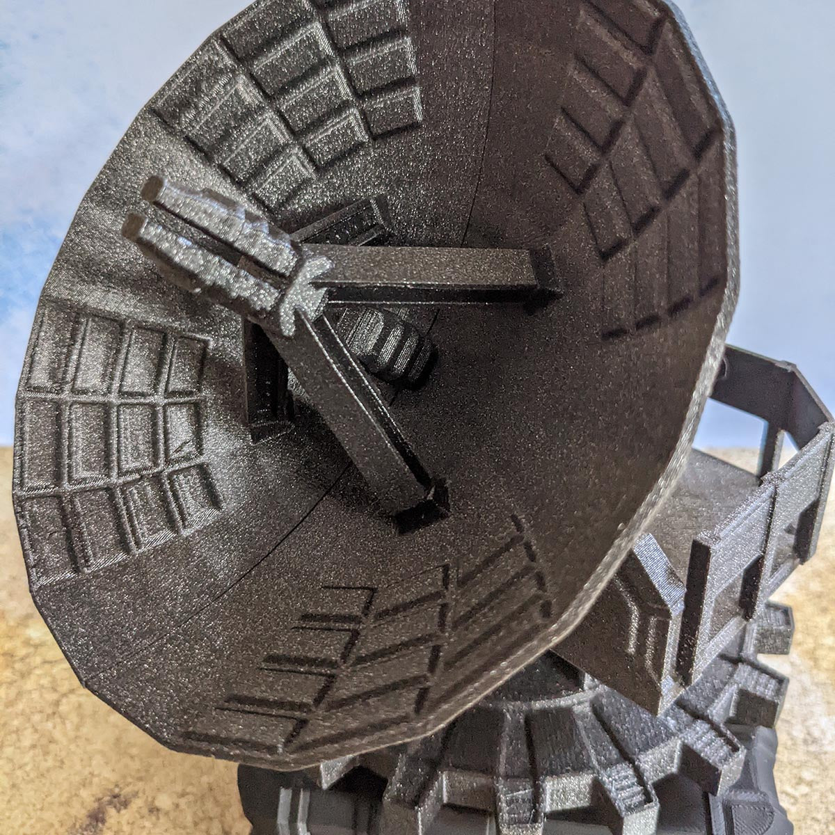 Base avec antenne de communication - Biome désert (STL) – vue 6 – Wargame Sceneries